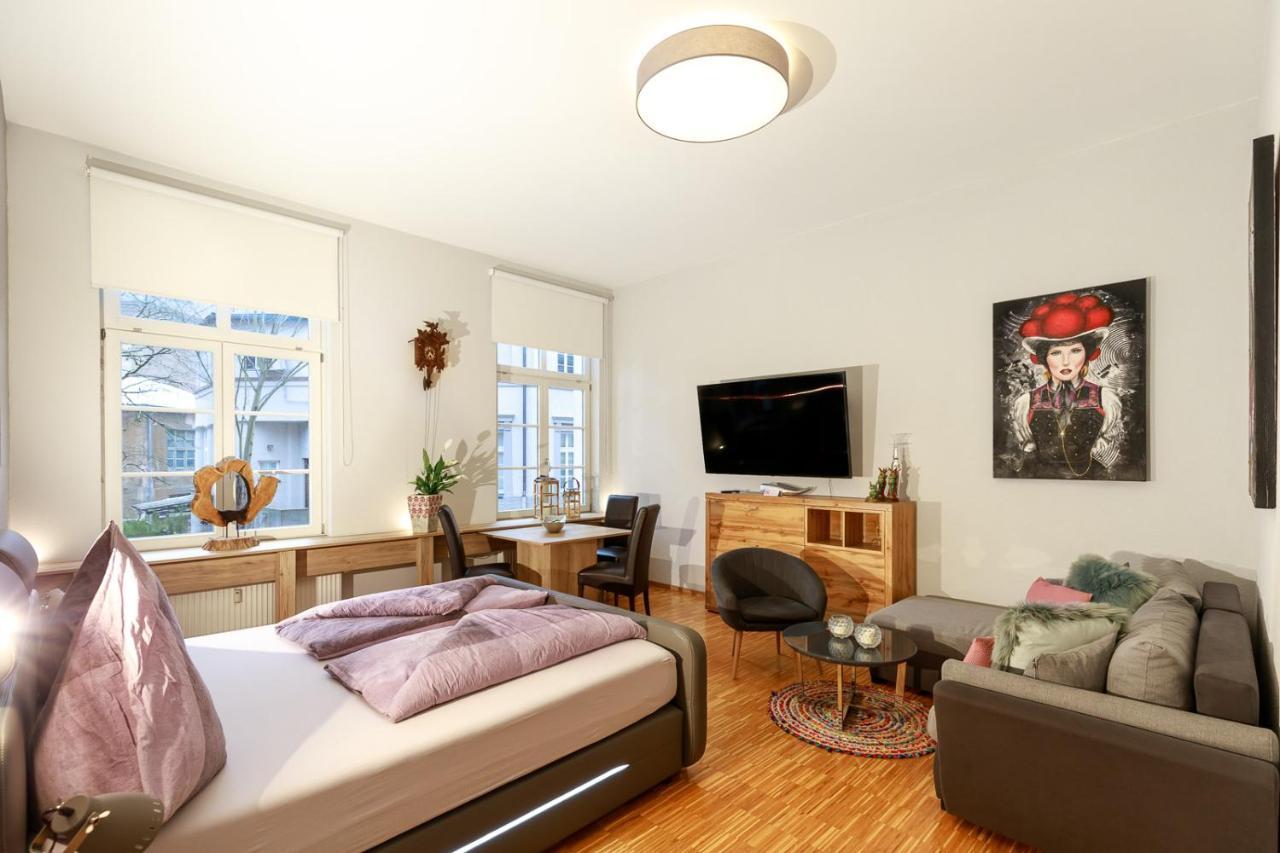 Schwarzwaldzimmer & Schwarzwald Design Apartment รอทท์ไวล์ ภายนอก รูปภาพ