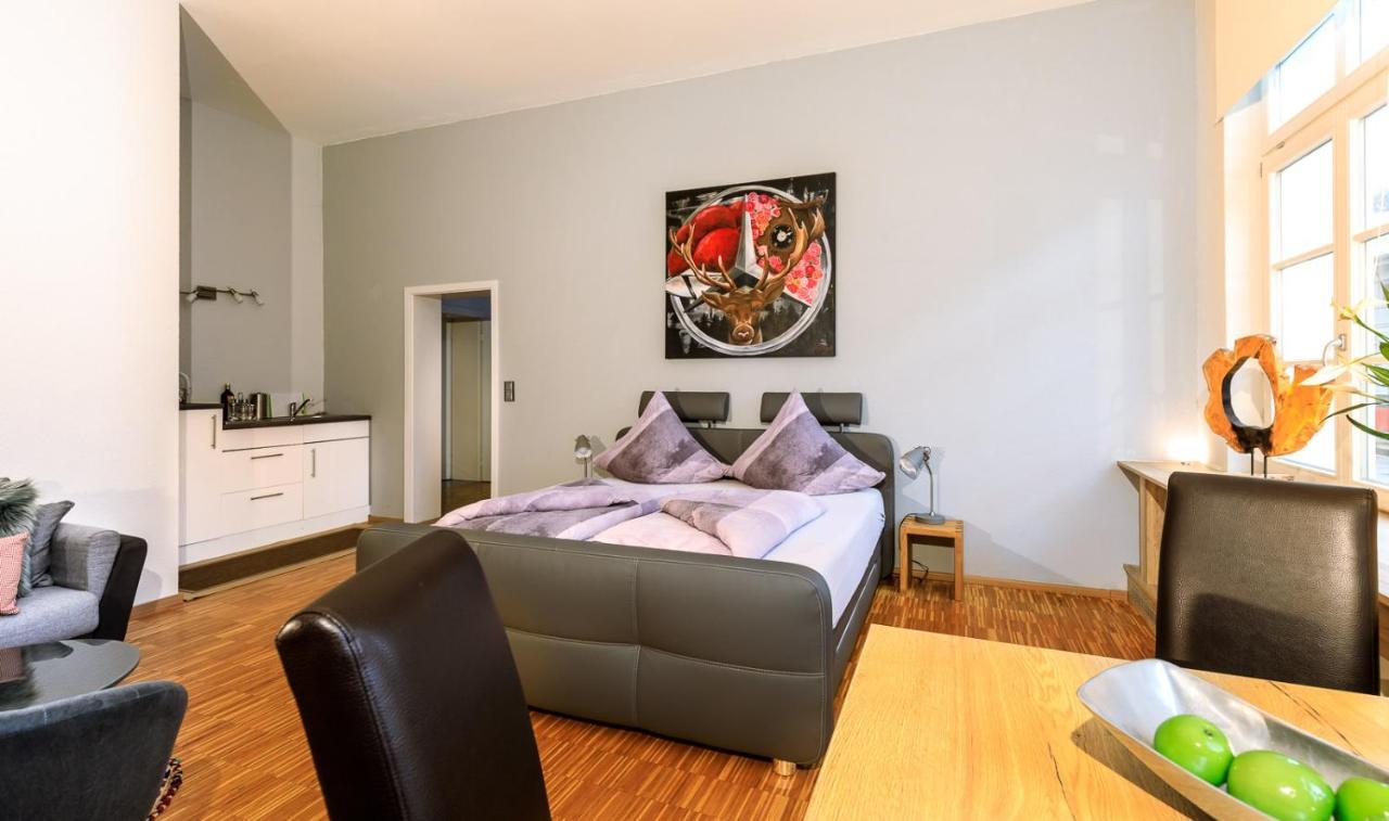 Schwarzwaldzimmer & Schwarzwald Design Apartment รอทท์ไวล์ ภายนอก รูปภาพ