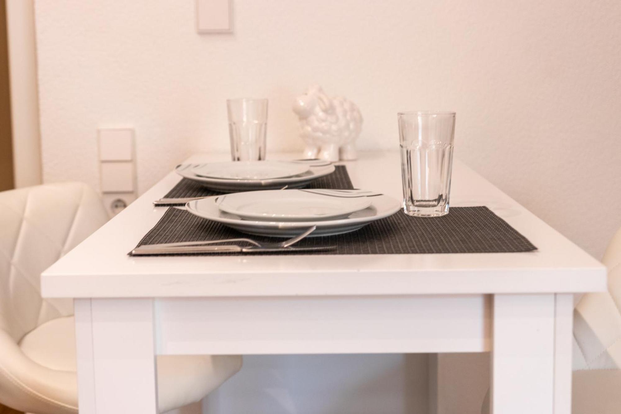 Schwarzwaldzimmer & Schwarzwald Design Apartment รอทท์ไวล์ ภายนอก รูปภาพ