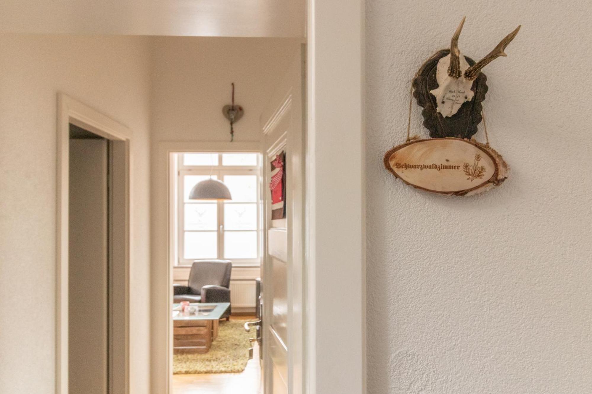 Schwarzwaldzimmer & Schwarzwald Design Apartment รอทท์ไวล์ ภายนอก รูปภาพ