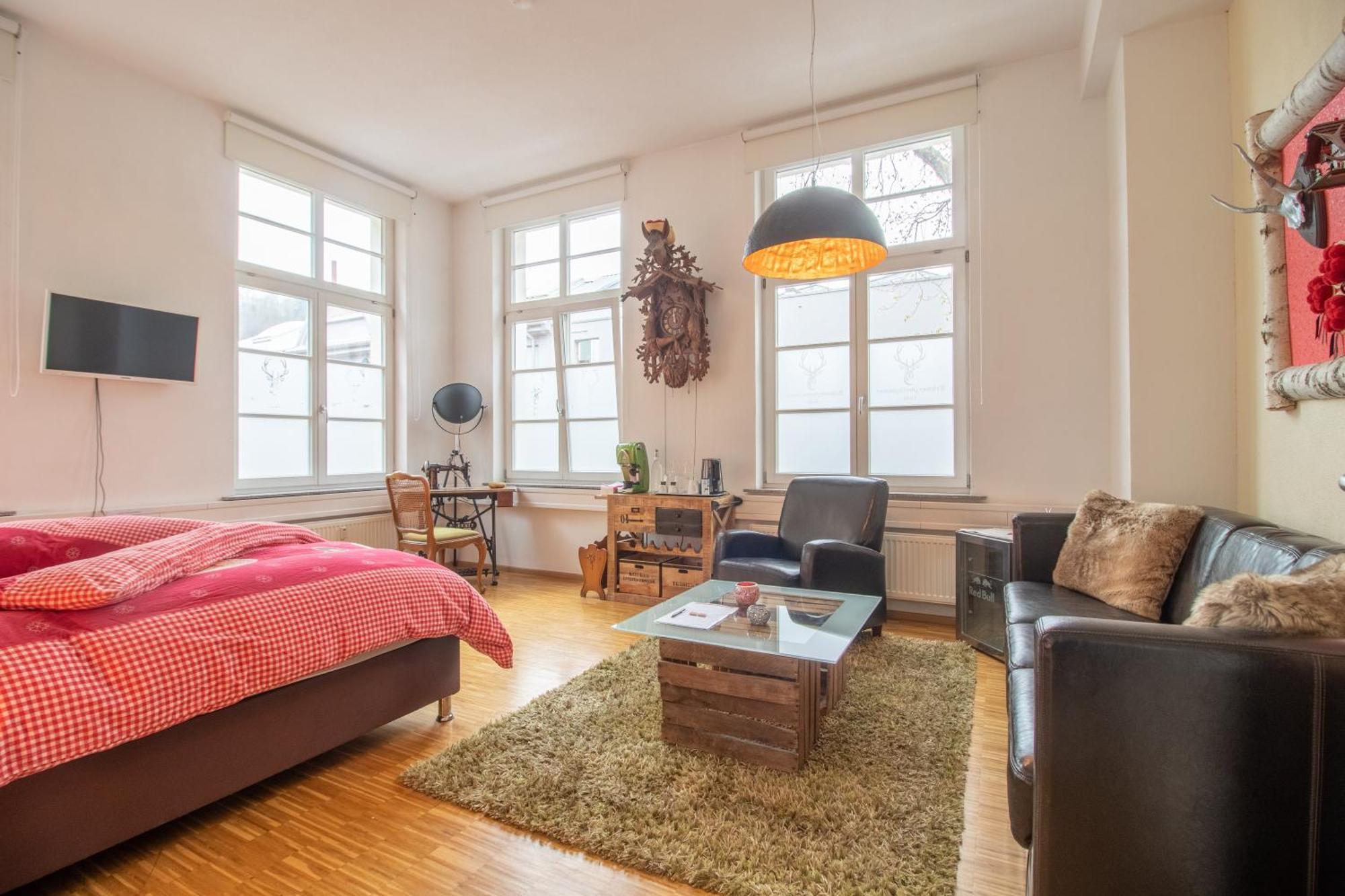 Schwarzwaldzimmer & Schwarzwald Design Apartment รอทท์ไวล์ ภายนอก รูปภาพ